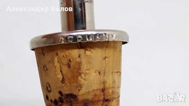 Стар Диспенсер за Бутилка Германия Арт Корк Пластмаса, снимка 12 - Други ценни предмети - 53069717