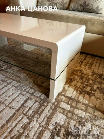 Холна маса бял гланц, снимка 3 - Маси - 53926062