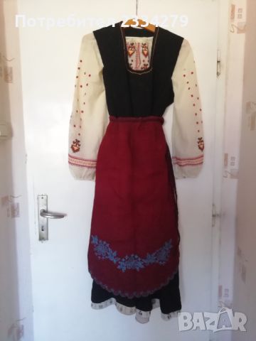 Фолклорна риза, към народна носия, ръчно бродирана коприна. , снимка 2 - Антикварни и старинни предмети - 46419923