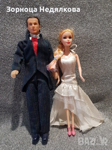 Няколко лота кукли Барби от близкото минало. Цена 28лв за лот,не се делят 