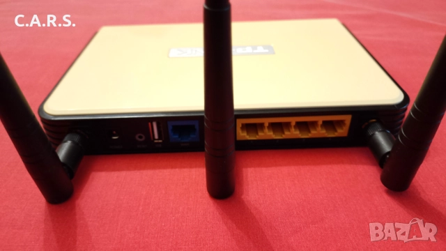 Гигабитов Рутер TP-Link TL-WR1043ND с USB порт, снимка 3 - Рутери - 52502673