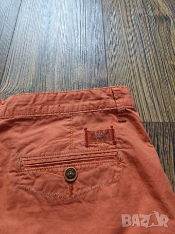 Страхотни мъжки  къси  панталони NAPAPIJRI , размер 34 , снимка 3 - Къси панталони - 45759258