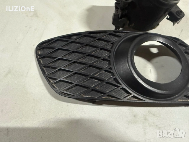 Десен халоген с решетка от Mercedes Ml W164 преди фейса, снимка 3 - Части - 53626620