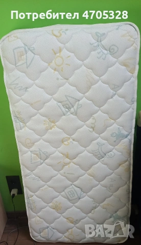 матрак за детска кошара като нов