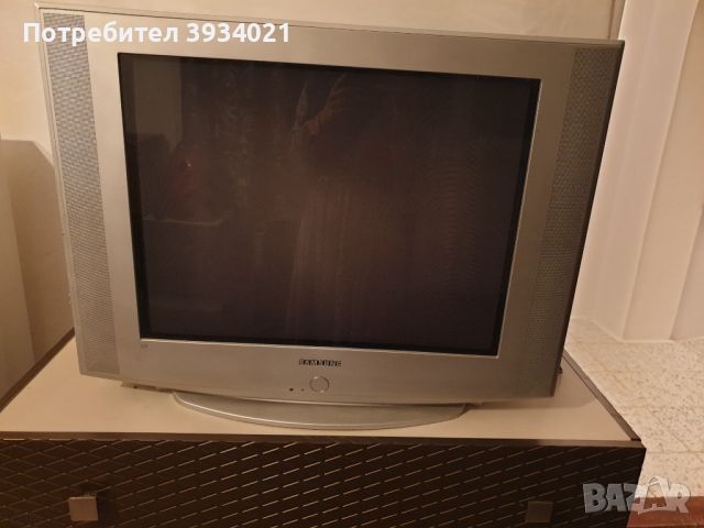 Стар модел телевизор Самсунг