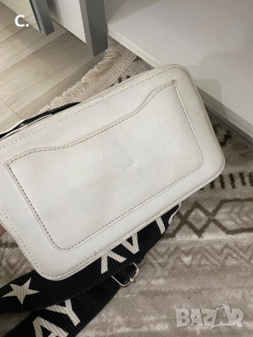 Дамска бяла чанта, снимка 3 - Чанти - 52893277