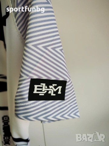 Дамска тениска Nike Dry History Month, снимка 5 - Тениски - 53870906