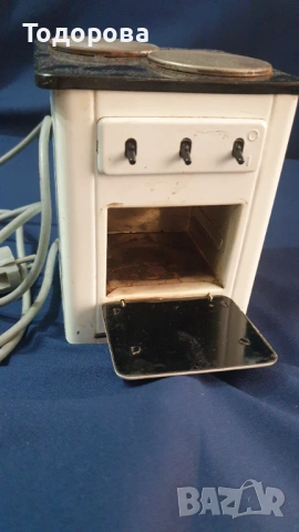 Старинен умален рекламен  модел на елктрическа печка, снимка 4 - Антикварни и старинни предмети - 53061656