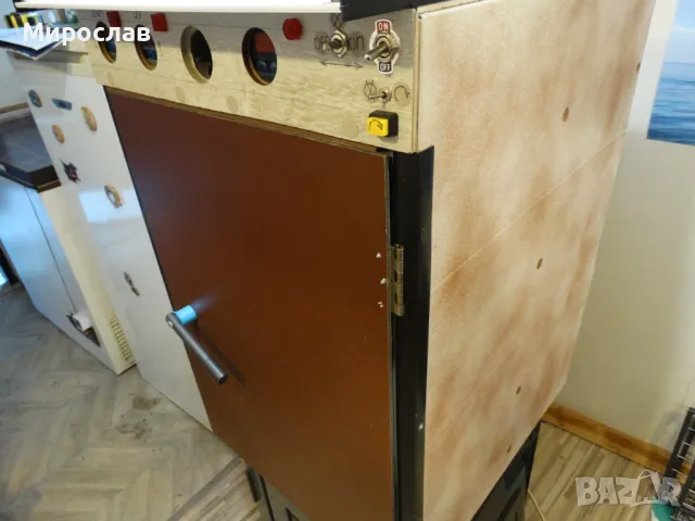 Продавам инкубатор