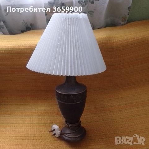 Нощна лампа, снимка 1 - Настолни лампи - 41204464