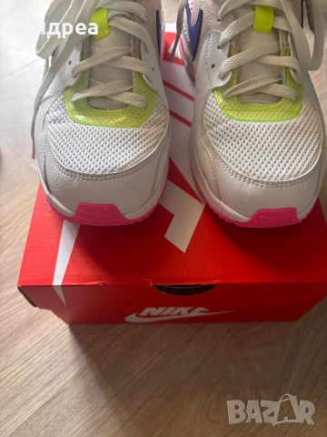 Оригинални маратонки Nike, снимка 5 - Маратонки - 53044423