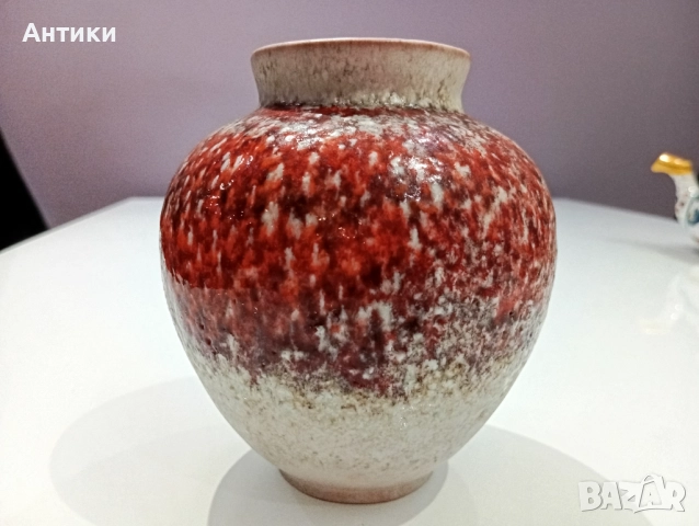 Стара керамична ваза маркирана 