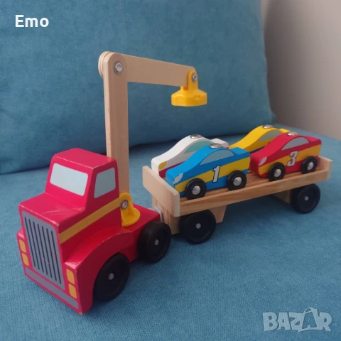 Дървен автовоз с магнитни колички Melissa and Doug