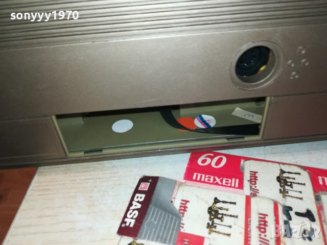 ITT WEEKEND 220 STEREO-ВНОС SWISS 0609252018, снимка 16 - Радиокасетофони, транзистори - 51628256