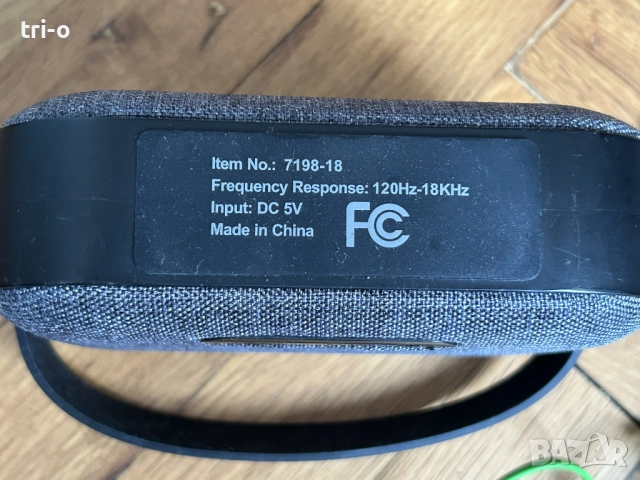 Лот колонка, слушалки, камера и поставка за телефон, снимка 10 - Други - 52179312