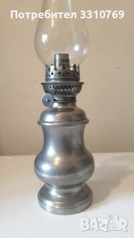 Красива антикварна метална газена лампа. 