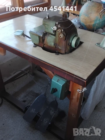 Две професионални шевни машини Textima (трифазни) - права и оверлог със стойки, снимка 1