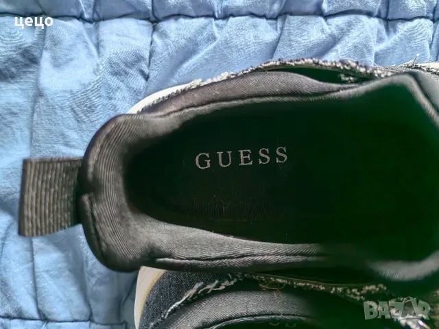 продавам дамски маратонки Guess, снимка 3 - Маратонки - 47257685