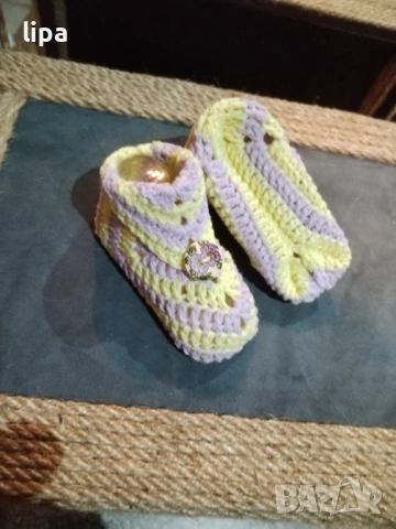 Бебешки терлички терлици ръчно плетени, снимка 5 - Бебешки чорапи - 53126175