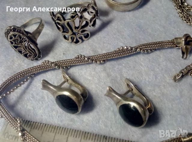 СРЕБЪРНИ БИЖУТА - Шармантни Английски СРЕБЪРНИ ОБЕЦИ Сребро 925 с Шлифован Черен Оникс, снимка 2 - Обеци - 52678575