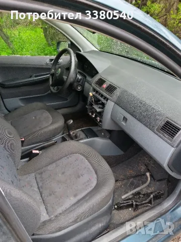 Шкода Фабия бензин НА ЧАСТИ - 1.2 / 3 цилиндъра 2003 година , снимка 4 - Автомобили и джипове - 49755995