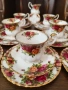 Royal Albert - 9 тройни сета, снимка 2