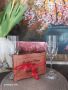 Дървен плик за паричен подарък и две чаши за вино, снимка 1 - Сувенири от дърво - 45129419
