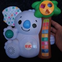 Интерактивна музикална играчка Коала Fisher Price , снимка 1 - Музикални играчки - 45489748