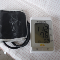 Microlife BP A 200 AFIB - швейцарски апарат за кръвно налягане, снимка 1 - Уреди за диагностика - 32965698