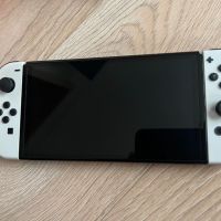  КАТО НОВ Nintendo Switch OLED - White + калъф+ игра GTA (trilogy), снимка 4 - Nintendo конзоли - 45462957