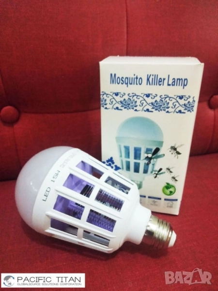 LED крушка против комари с адаптор за стена, снимка 1