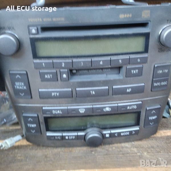 CD плеър и панел климатроник за Toyota Avensis II - OEM Номер: 86120-05081 , снимка 1