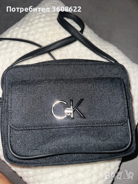 Черна малка чанта Calvin Klein, снимка 1