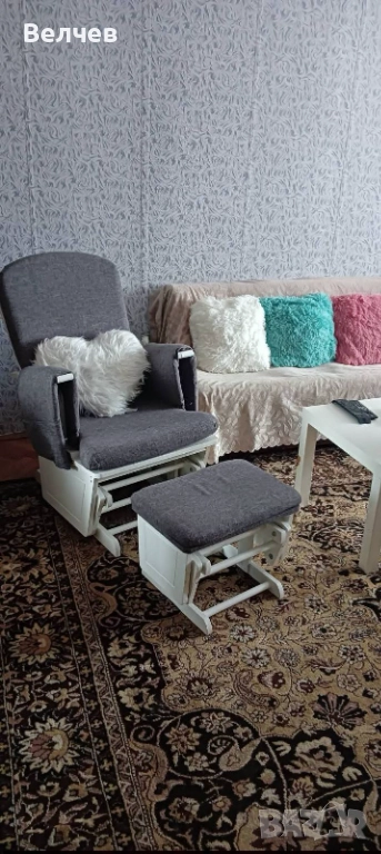 Люлеещ се стол за кърмене , снимка 1