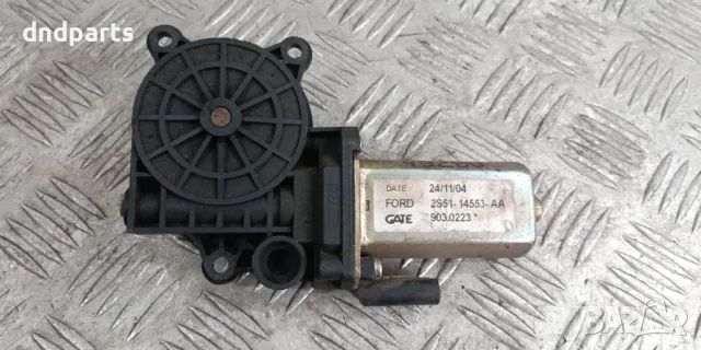 Моторче стъклоповдигач Ford Fiesta 2004г.(преден десен)	