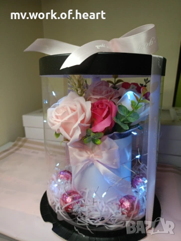 Светеща кутия с букет и бонбони , снимка 2 - Подаръци за жени - 53061582