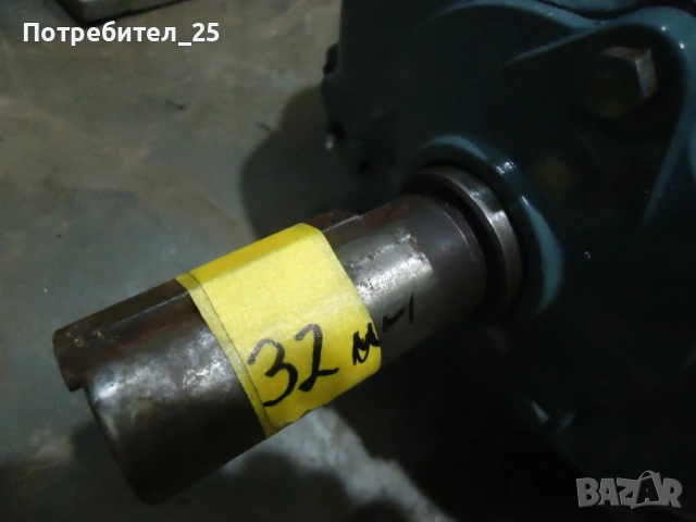 Трифазен ел. мотор 4KW - 960 об/мин., снимка 2 - Електродвигатели - 53761286