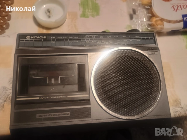 Радио касетофон HITACHI, снимка 2 - Радиокасетофони, транзистори - 53786613