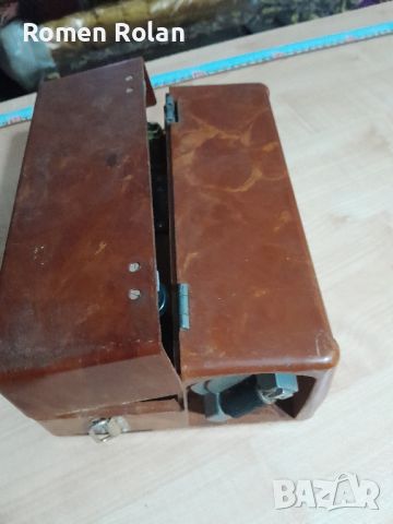стар военен  телефон , снимка 1 - Антикварни и старинни предмети - 45784772