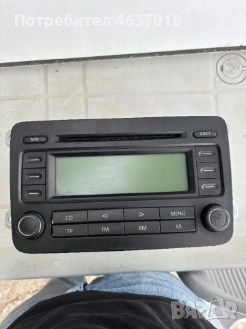 Оригинално радио за VW Golf / Jetta / Touran / Passat, снимка 4 - Части - 53800049