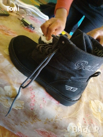 обувки golddigga uk6 euro -39.5 за жена момиче , снимка 5 - Дамски ежедневни обувки - 53604122