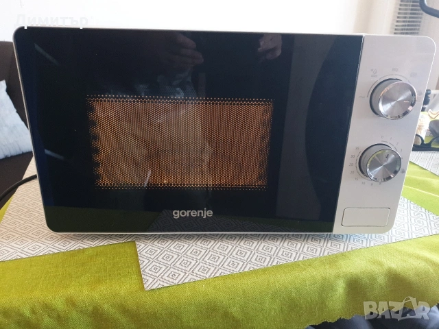 почти нова микровълнова фурна GORENYE