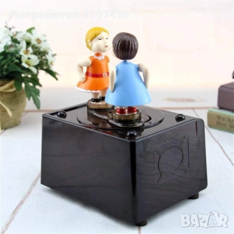Ретро механична музикална кутия радио форма с целуваща се двойка и кутия за бижута, снимка 3 - Декорация за дома - 52747549
