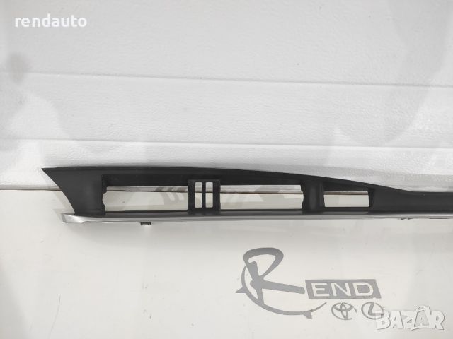 Интериорен панел за Toyota Corolla E18 2013-2019 55412-02270, снимка 2 - Части - 45284996