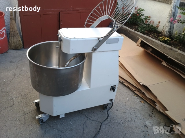 Спирална тестомесачка 33литра IGF 2200 S25 , снимка 4 - Обзавеждане на кухня - 51516657