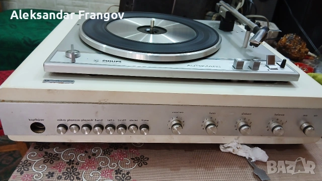 грамофон с усилвател PHILIPS automatic