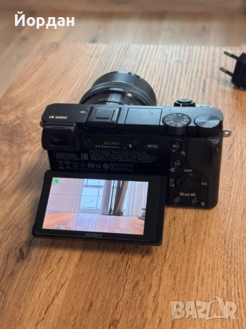Sony A6000 с обектив 16–50mm + комплект аксесоари, снимка 10 - Фотоапарати - 52454350