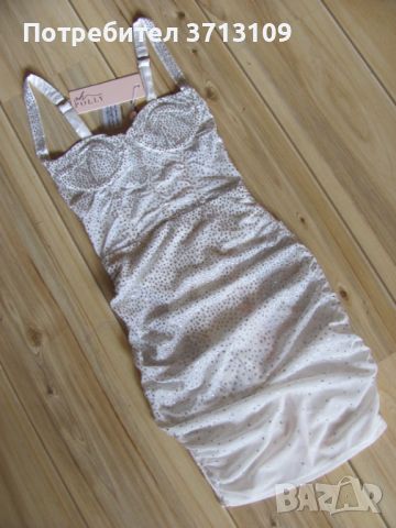 Нова с етикет бяла рокля с кристали Oh Polly размер XS, снимка 1 - Рокли - 45904542