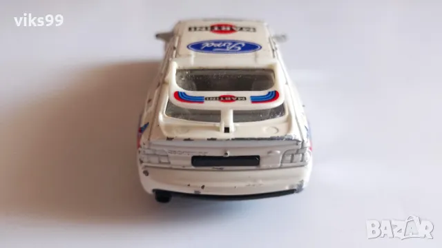 Bburago Ford Escort RS Cosworth Martini MADE IN ITALY 1:43, снимка 3 - Колекции - 49152342