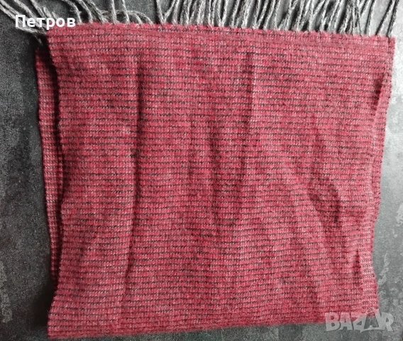 Вълнен шал, Emilio Adani , снимка 3 - Шалове - 53915398